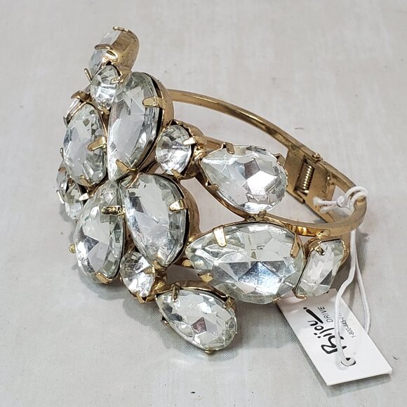 Bijou gold tone hinged bangle bracelet with faceted art glass jewel cluster - Picture 1 of 7